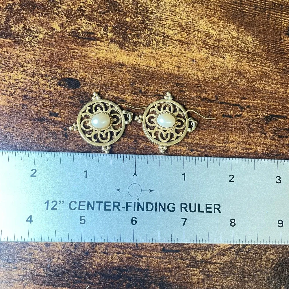Vintage Gold Tone Faux Pearl Drop Earrings Filigree Bohemian Round‎ Dangle Boho